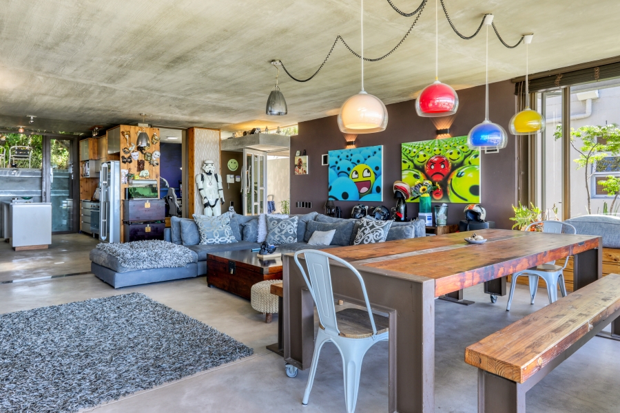 5 Bedroom Property for Sale in Green Point Western Cape